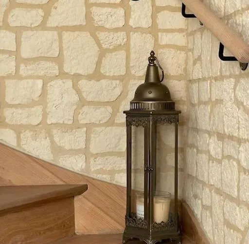 Le Pigeonnier / De Charme 1 à 4 Pers 80 M² Hébergement de vacances *