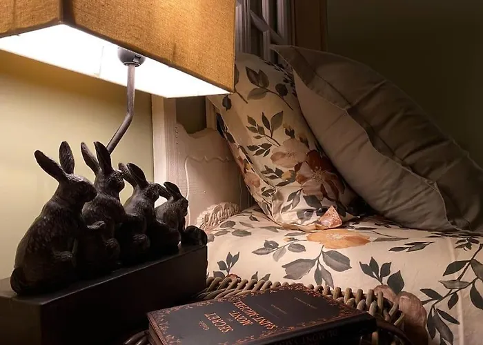 Hébergement de vacances Le Pigeonnier / De Charme 1 à 4 Pers 80 M² *